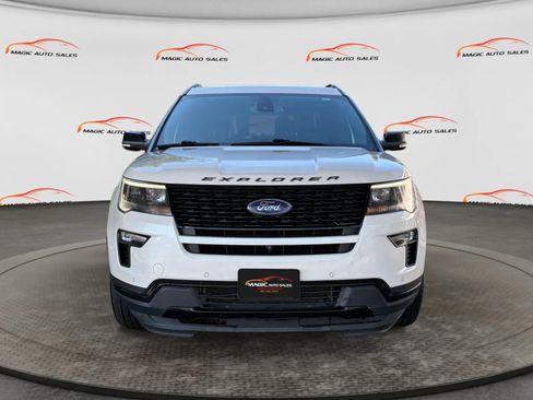 Used 2019 Ford Explorer Sport AWD/4WD image 3
