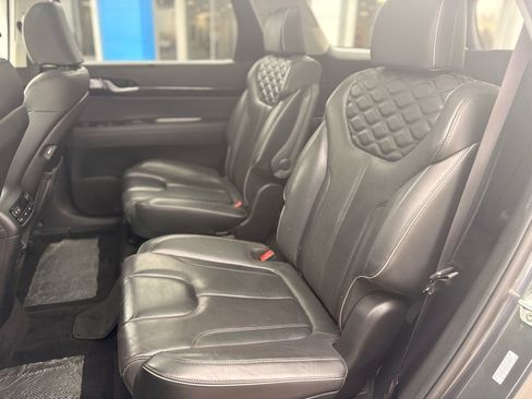 Used 2021 Hyundai Palisade Limited FWD image 12