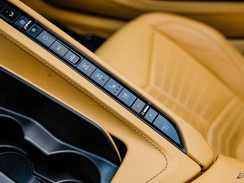 Used 2020 Chevrolet Corvette Stingray Premium Conv w/ 3LT Preferred Equipment Group image 71