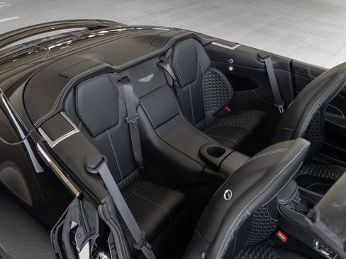 Used 2015 Aston Martin Vanquish Volante RWD image 63