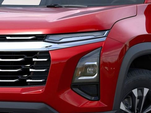 New 2026 Chevrolet Equinox LT w/ Convenience Package II AWD/4WD image 11