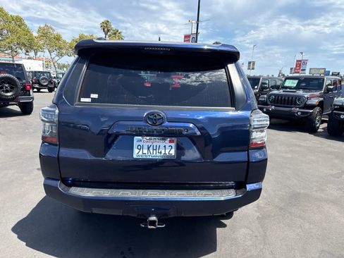 Used 2020 Toyota 4Runner SR5 w/ Wilderness Package AWD/4WD image 19