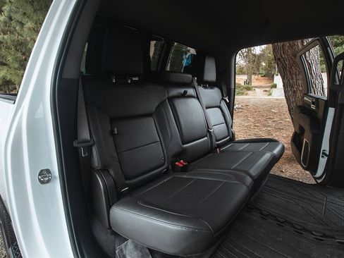 Used 2024 Chevrolet Silverado 2500 LTZ image 24