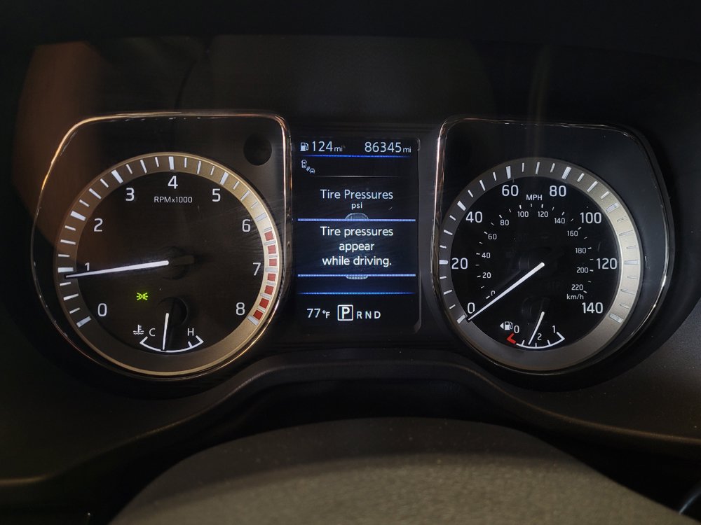Used 2019 Nissan Titan SV w/ SV Convenience Package RWD image 23
