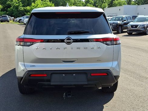 Certified 2022 Nissan Pathfinder S AWD/4WD image 5