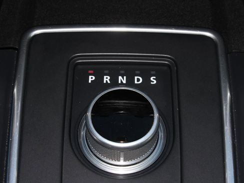 Used 2016 Land Rover Discovery Sport HSE image 16