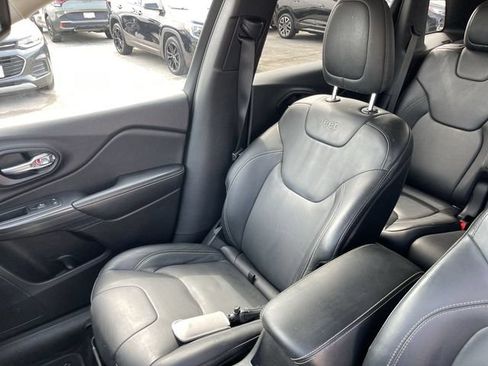 Used 2015 Jeep Cherokee Limited AWD/4WD image 24