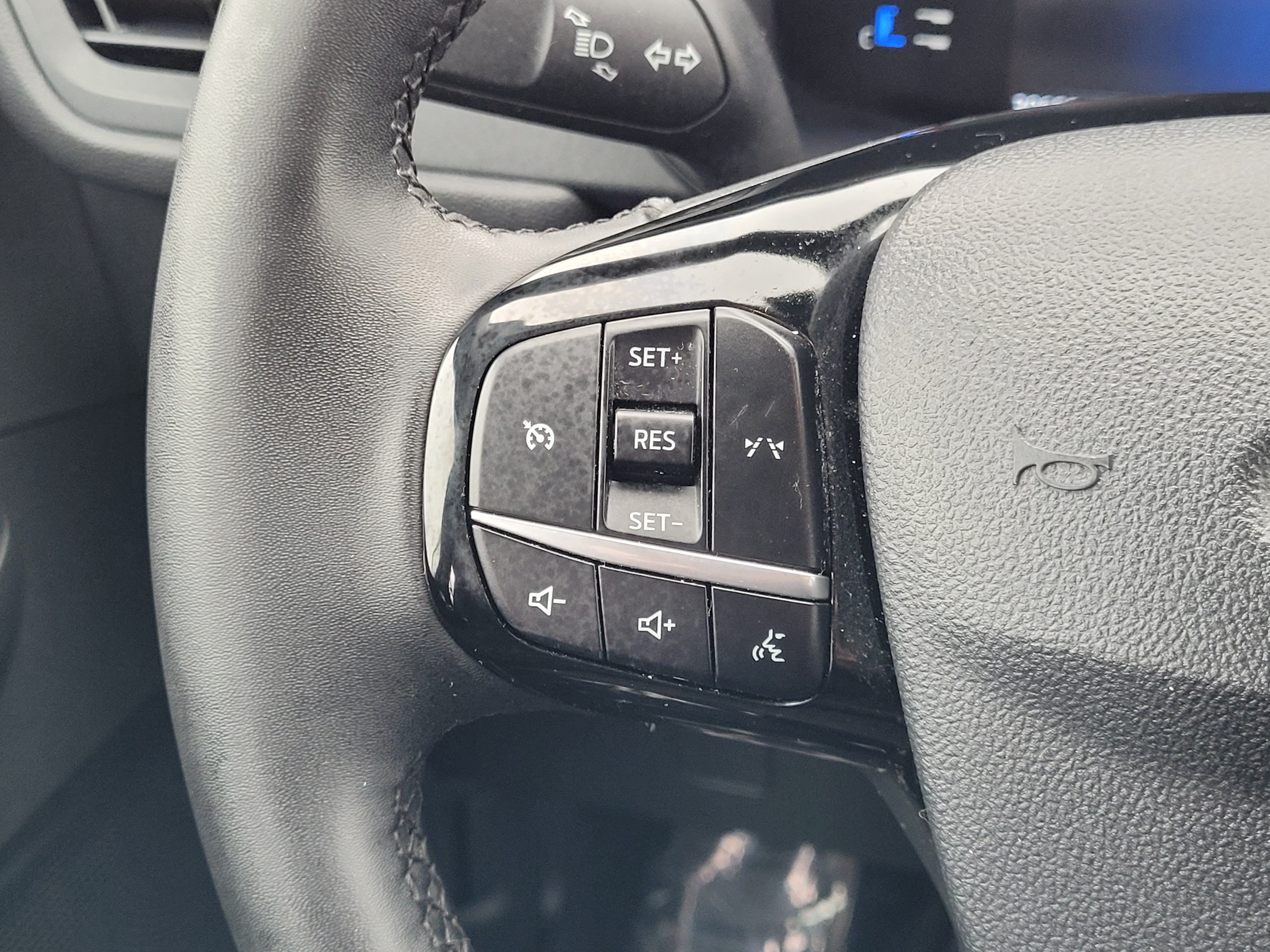 Used 2023 Ford Escape Active AWD/4WD image 14