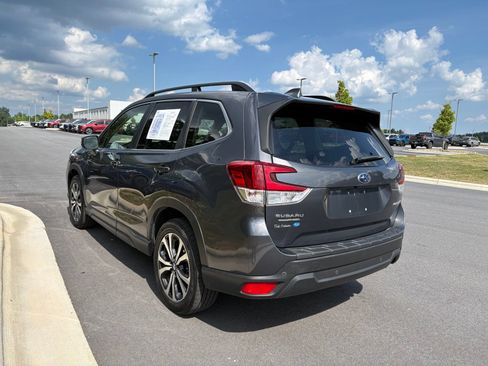Used 2020 Subaru Forester Limited w/ Popular Package #3 AWD/4WD image 6