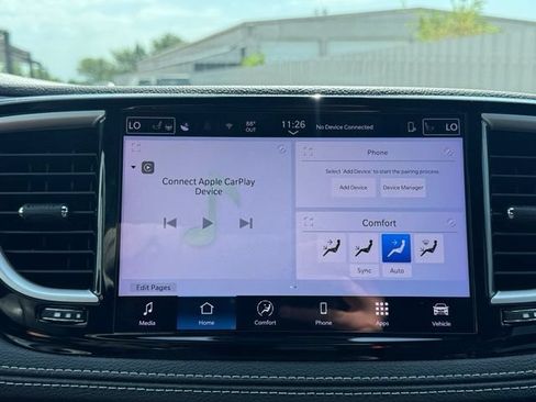 Used 2025 Chrysler Pacifica Select FWD image 16