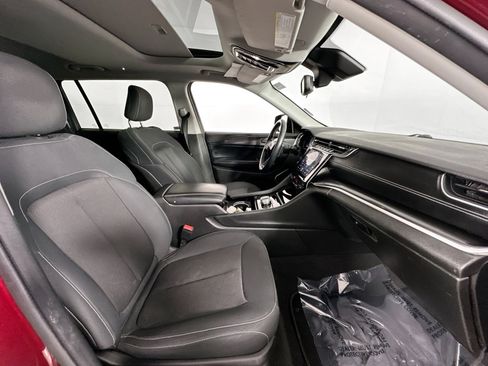 Used 2021 Jeep Grand Cherokee L Laredo w/ Luxury Tech Group I AWD/4WD image 29