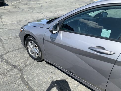 Used 2025 Hyundai Elantra SE FWD image 10