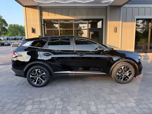 Used 2024 Kia Sportage EX FWD image 32