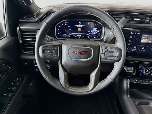 Used 2024 GMC Sierra 2500 AT4 w/ AT4 Premium Plus Package AWD/4WD image 11