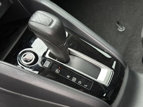 New 2025 Nissan Versa SV w/ Trunk Package image 31