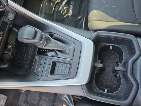 Used 2025 Toyota RAV4 XLE w/ Convenience Package image 25