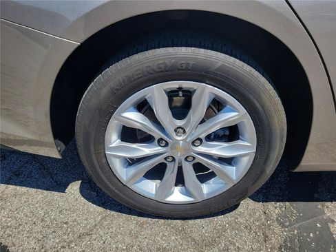 Used 2024 Chevrolet Malibu LT FWD image 5