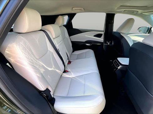 Used 2024 Lexus RX 350 FWD w/ Technology Package image 19
