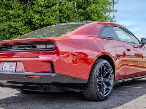 Used 2024 Dodge Charger Daytona R/T w/ Plus Group AWD/4WD image 28