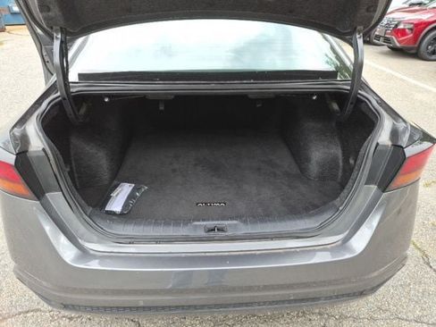 Used 2024 Nissan Altima 2.5 S FWD image 18