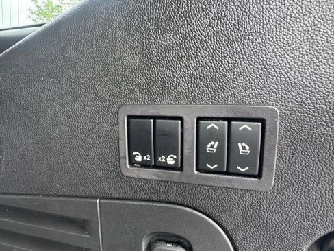 Used 2019 GMC Yukon SLT w/ Open Road Package image 23