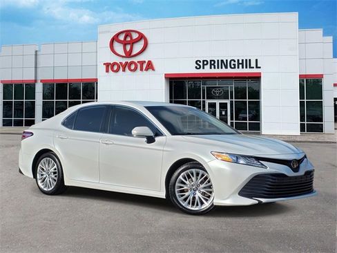 Used 2019 Toyota Camry XLE image 1
