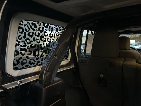 Used 2022 Jeep Wrangler Unlimited Sport image 38