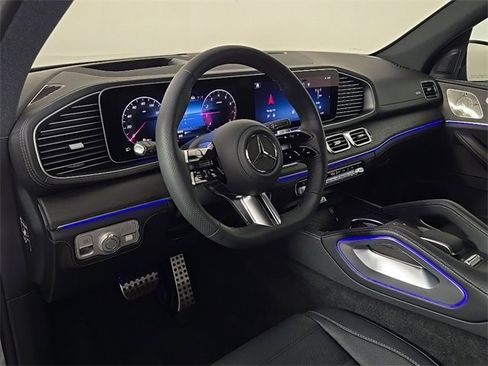 New 2026 Mercedes-Benz GLS 580 4MATIC image 4