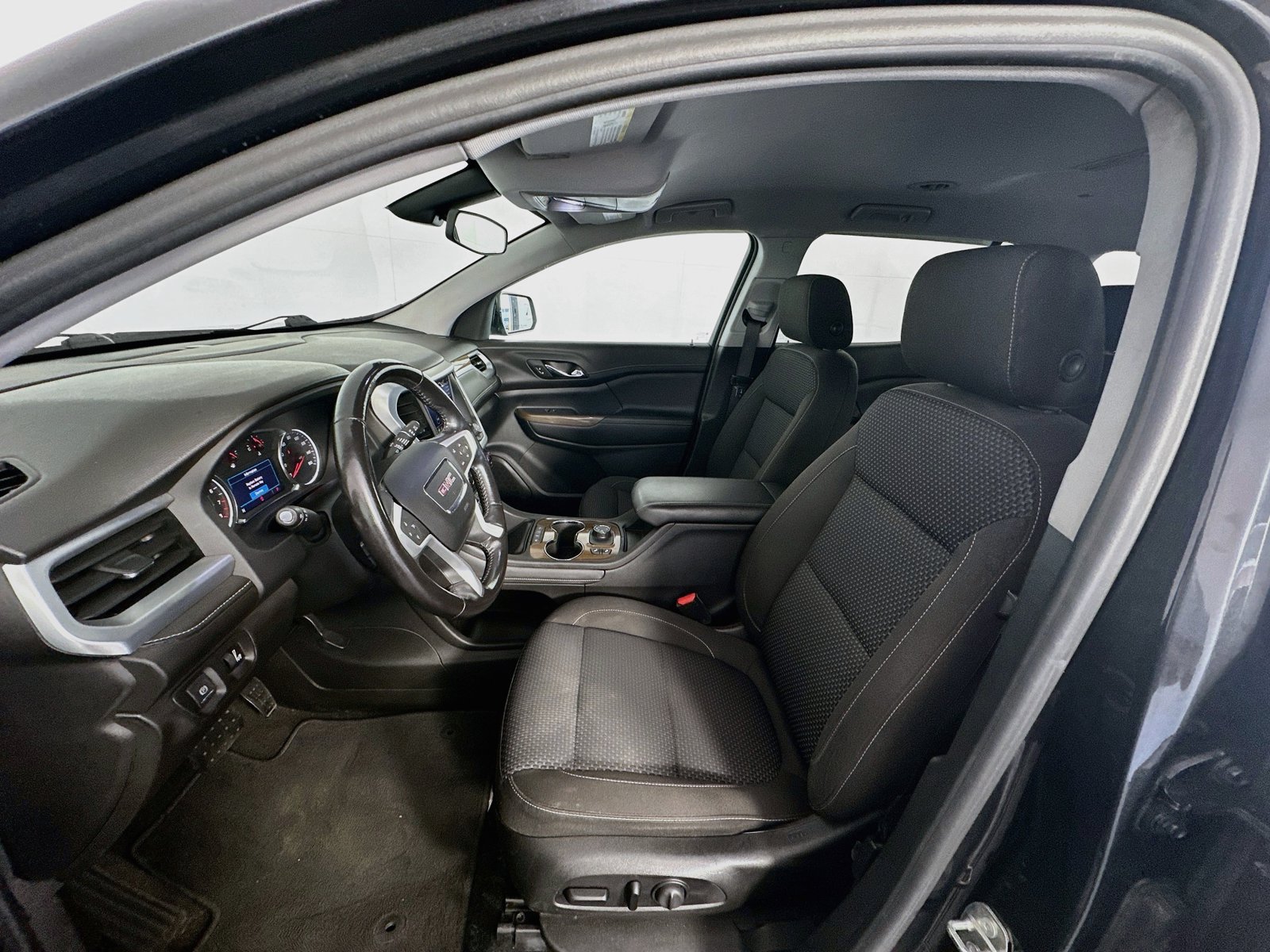Used 2020 GMC Acadia SLE w/ Driver Convenience Package AWD/4WD image 20
