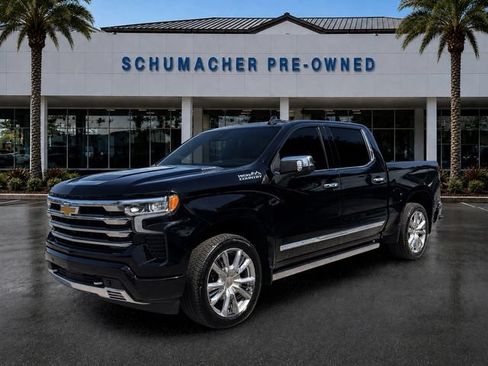 Used 2025 Chevrolet Silverado 1500 High Country AWD/4WD image 3