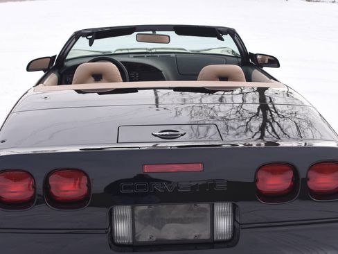 Used 1994 Chevrolet Corvette Convertible image 18