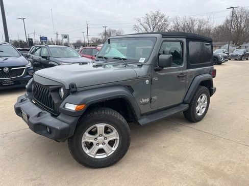 Used 2020 Jeep Wrangler Sport image 3
