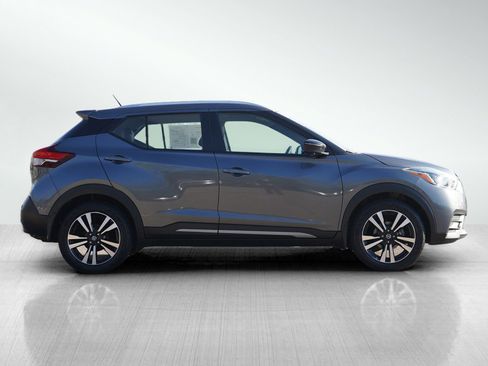 Used 2020 Nissan Kicks SR w/ SR Premium Package FWD image 6