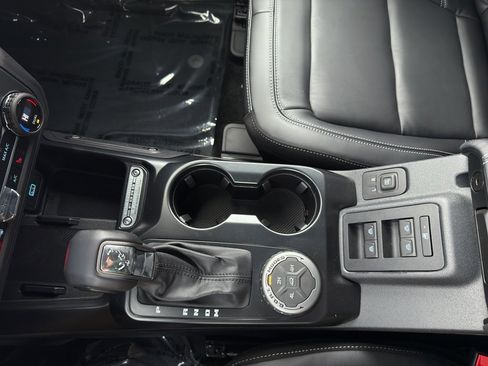 New 2025 Ford Bronco Outer Banks image 27