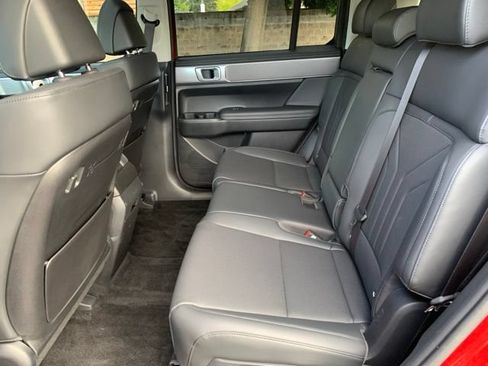 Certified 2025 Hyundai Santa Fe XRT AWD/4WD image 17