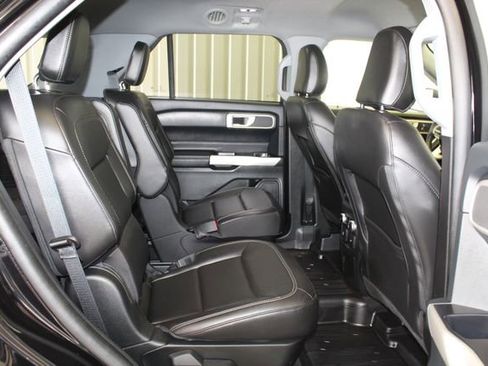 Used 2023 Ford Explorer XLT w/ Equipment Group 202A RWD image 23