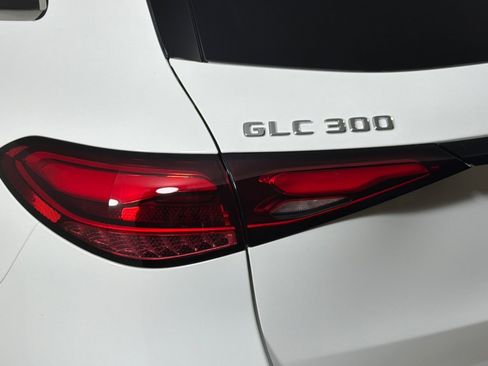Used 2026 Mercedes-Benz GLC 300 image 26
