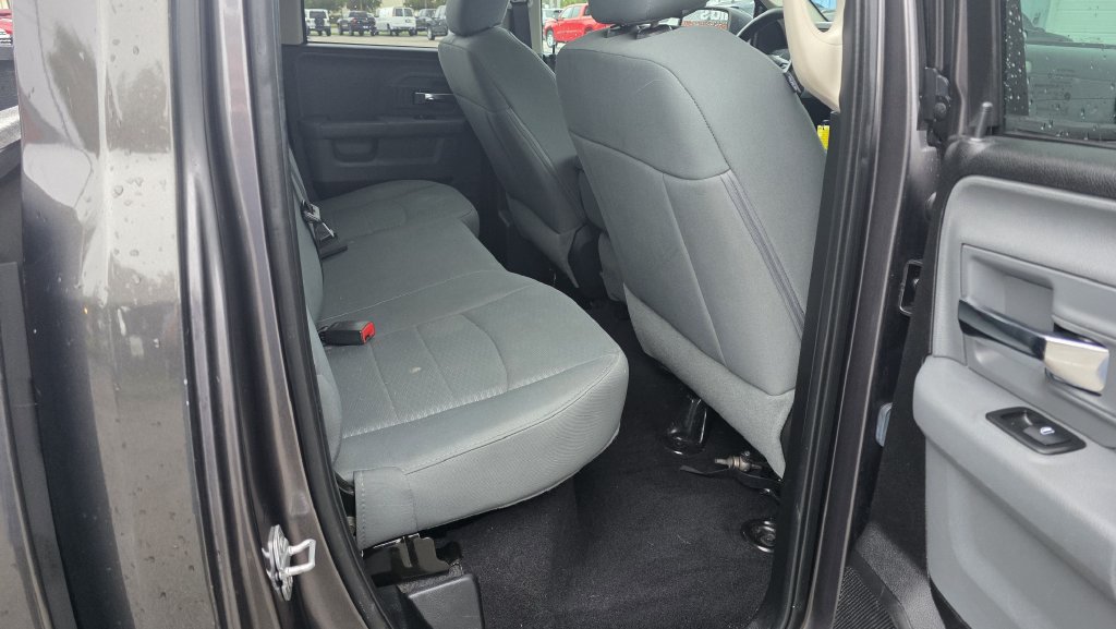 Used 2015 RAM 1500 Classic SLT RWD image 7