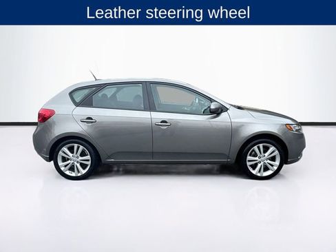 Used 2013 Kia Forte SX image 9