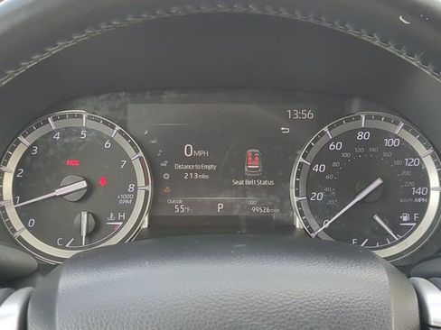 Used 2022 Toyota Highlander XLE image 26