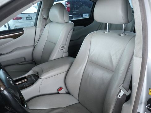 Used 2007 Lexus LS 460 L RWD image 14