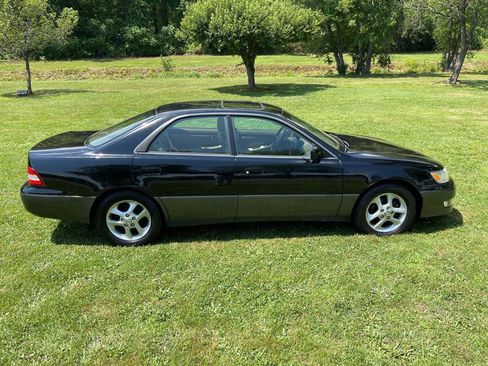 Used 2001 Lexus ES 330 image 8