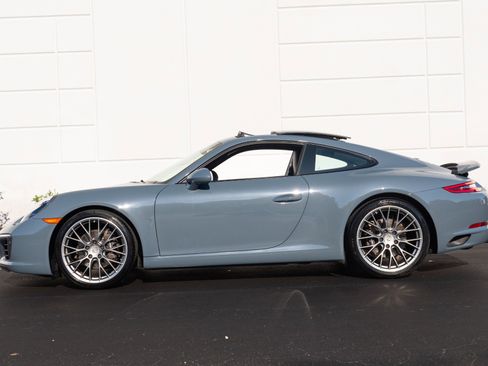 Used 2017 Porsche 911 Carrera RWD image 23