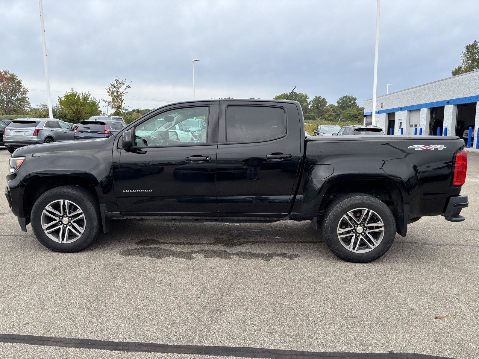 Used 2021 Chevrolet Colorado W/T w/ Custom Special Edition AWD/4WD image 2