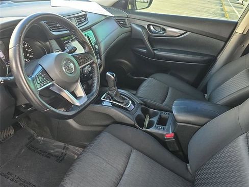 Used 2020 Nissan Rogue SV image 13