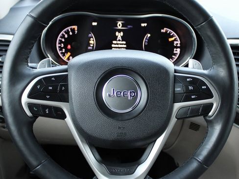 Used 2017 Jeep Grand Cherokee Limited w/ Luxury Group II image 29