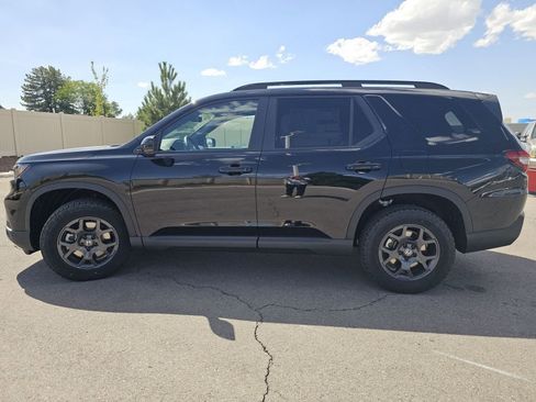 New 2025 Honda Pilot TrailSport image 5