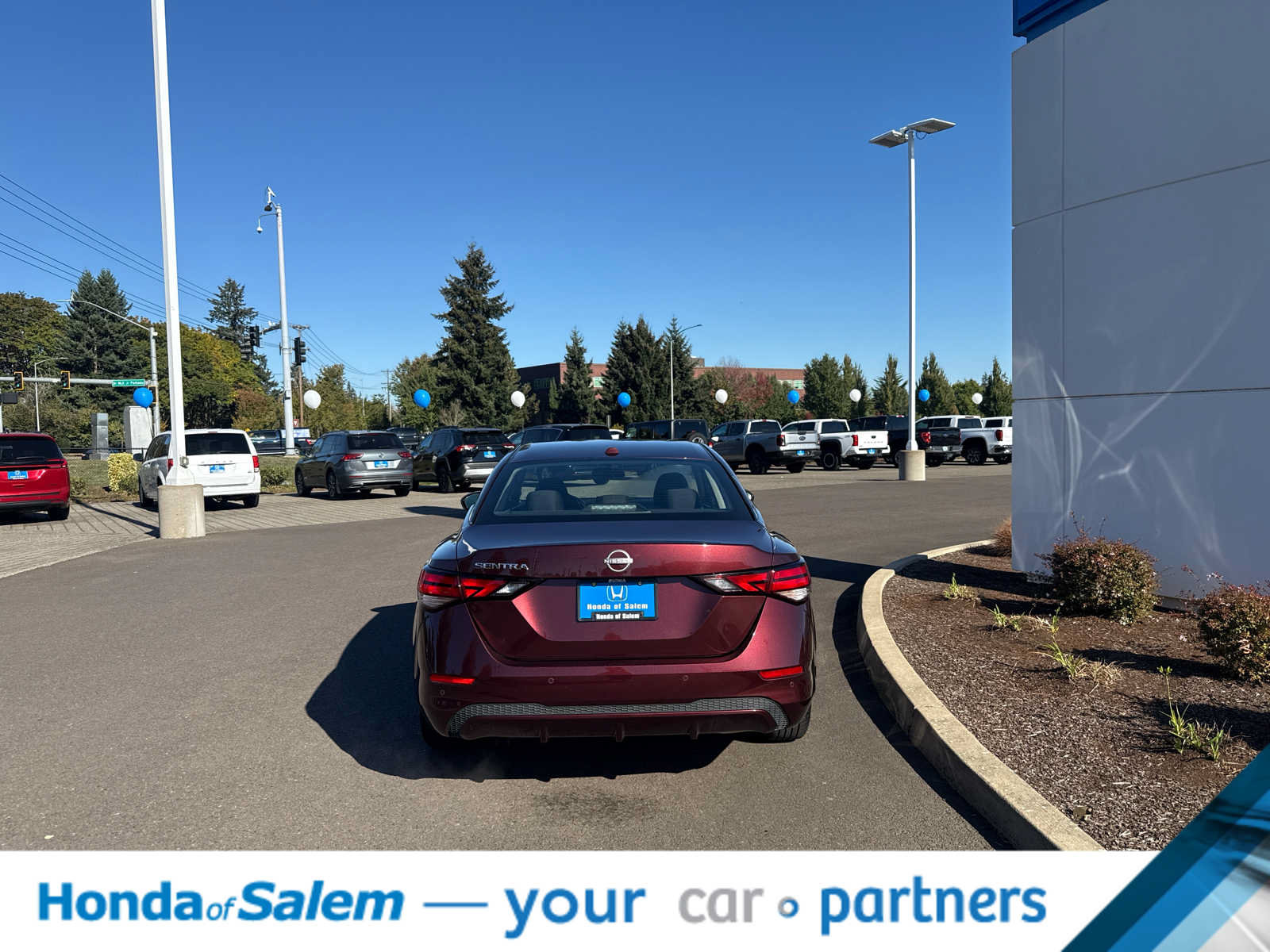 Used 2025 Nissan Sentra SV FWD image 5