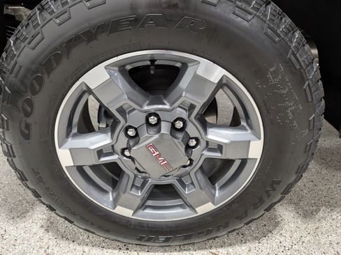 Used 2025 GMC Sierra 3500 SLT w/ SLT Premium Package image 13