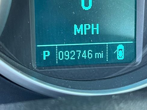 Used 2014 Chevrolet Cruze LT image 18